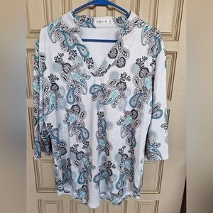 VTG Ceasikery Top 3/4Sleeve Paisley Print Aqua/Blk/Wht V Neck Curved Hem